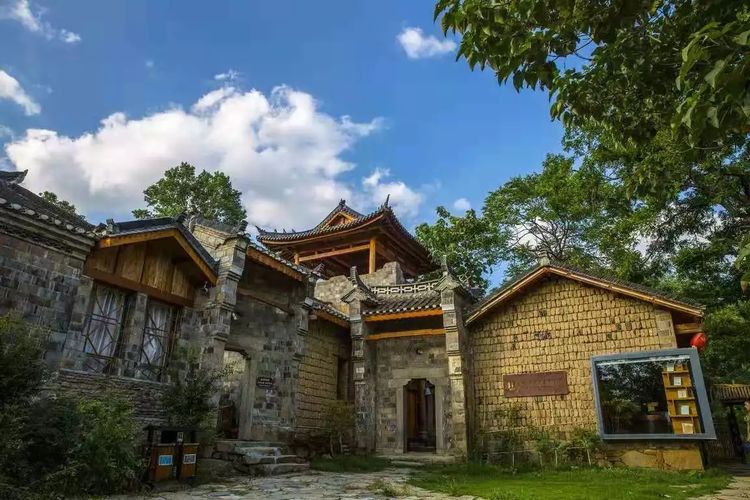 ׯ�к���Ϸ(�й�)�ɷ����޹�˾-����