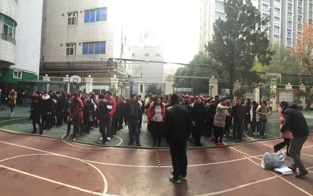 ׯ�к���Ϸ(�й�)�ɷ����޹�˾-����