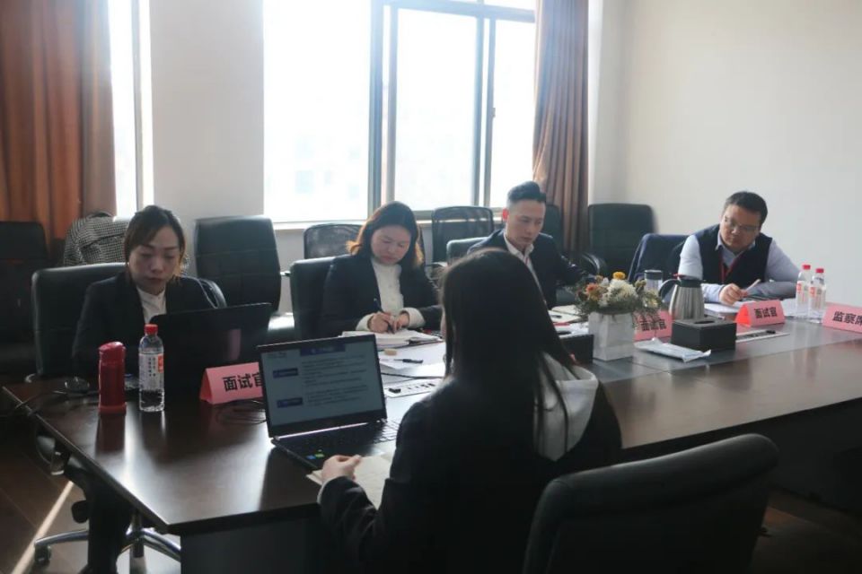 ׯ�к���Ϸ(�й�)�ɷ����޹�˾-����