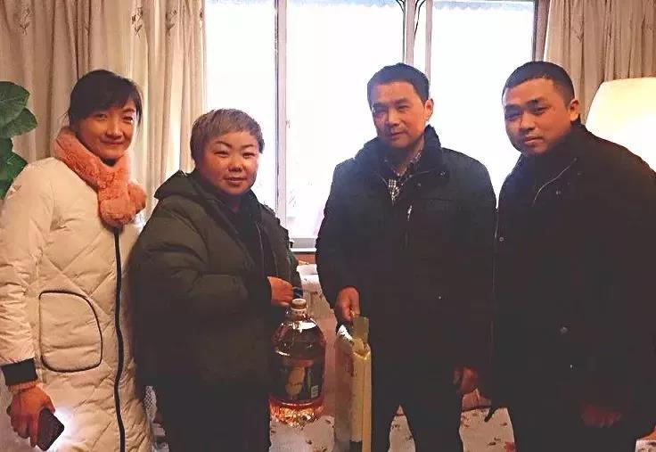 ׯ�к���Ϸ(�й�)�ɷ����޹�˾-����