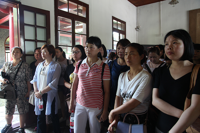 ׯ�к���Ϸ(�й�)�ɷ����޹�˾-����