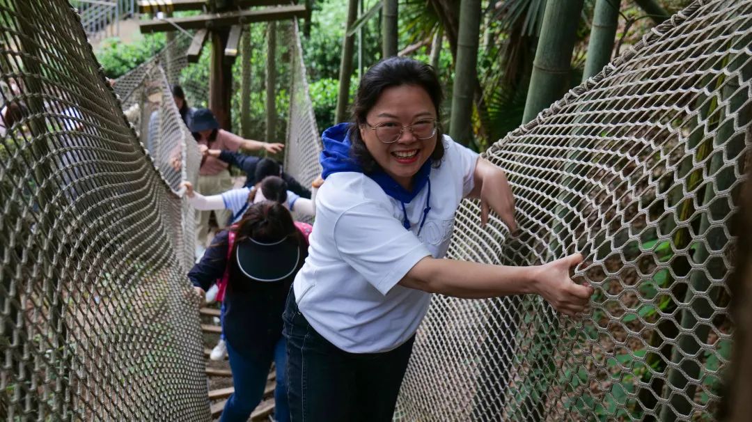 ׯ�к���Ϸ(�й�)�ɷ����޹�˾-����