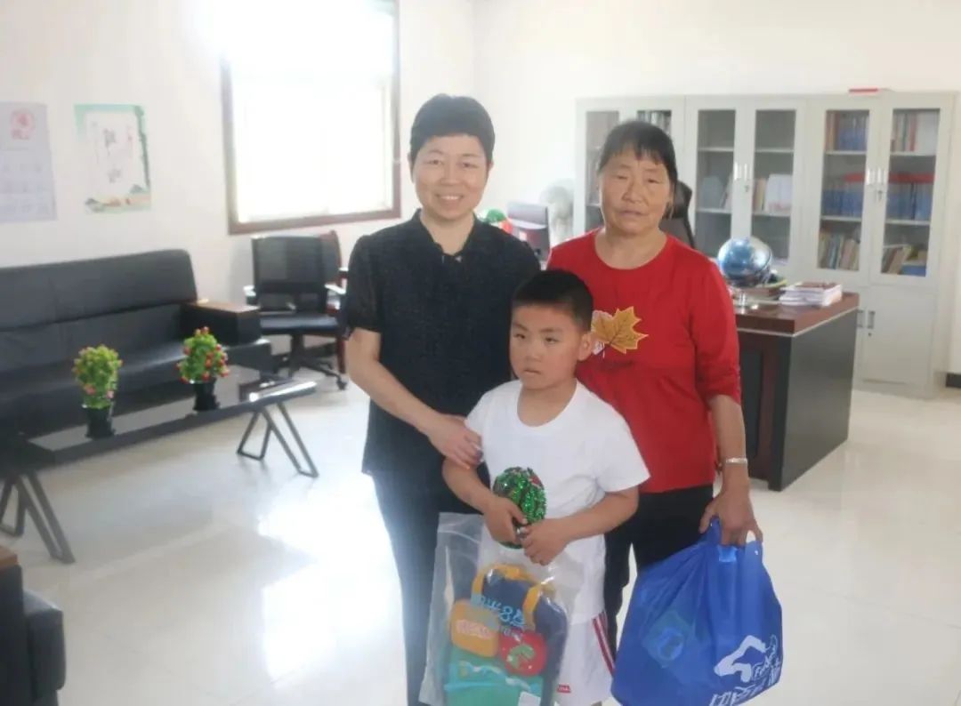 ׯ�к���Ϸ(�й�)�ɷ����޹�˾-����