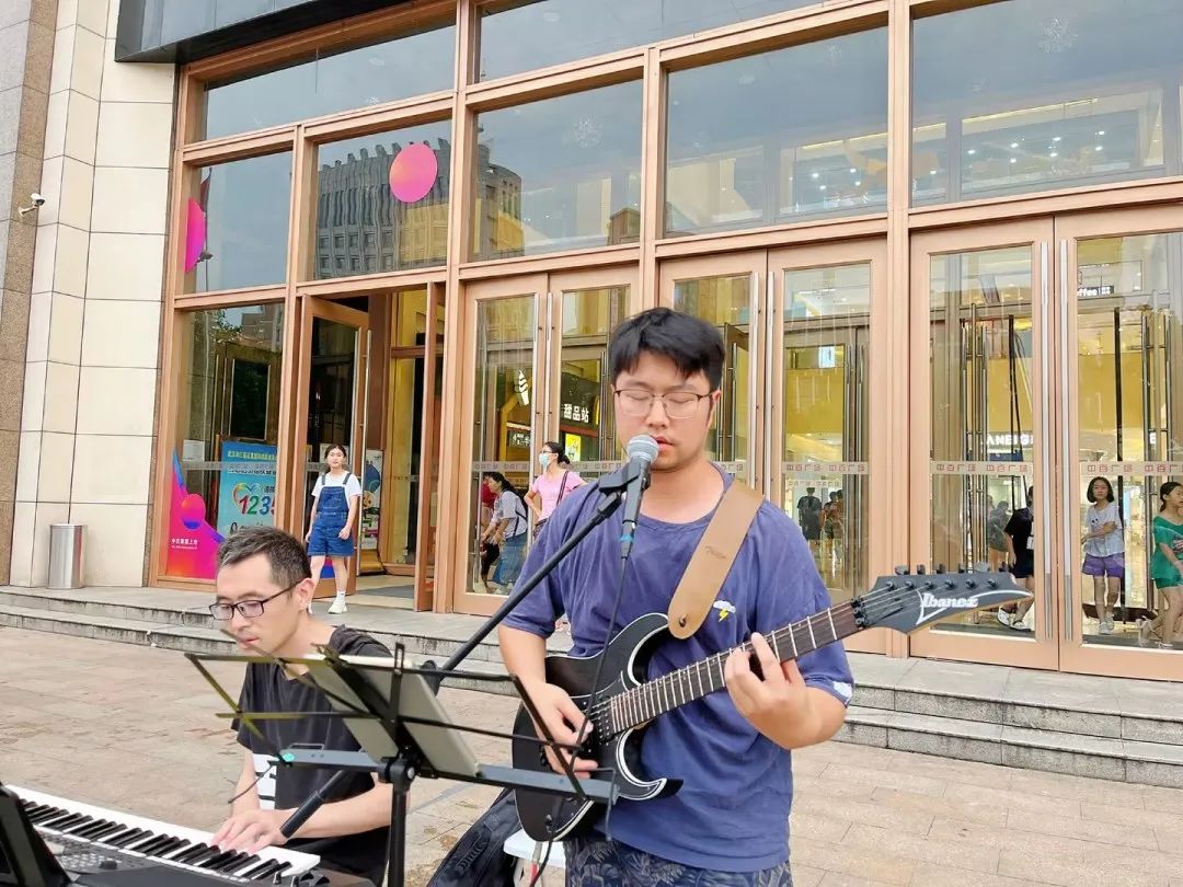 ׯ�к���Ϸ(�й�)�ɷ����޹�˾-����