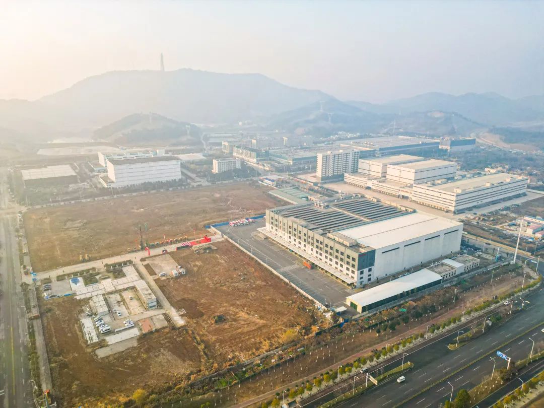 ׯ�к���Ϸ(�й�)�ɷ����޹�˾-����