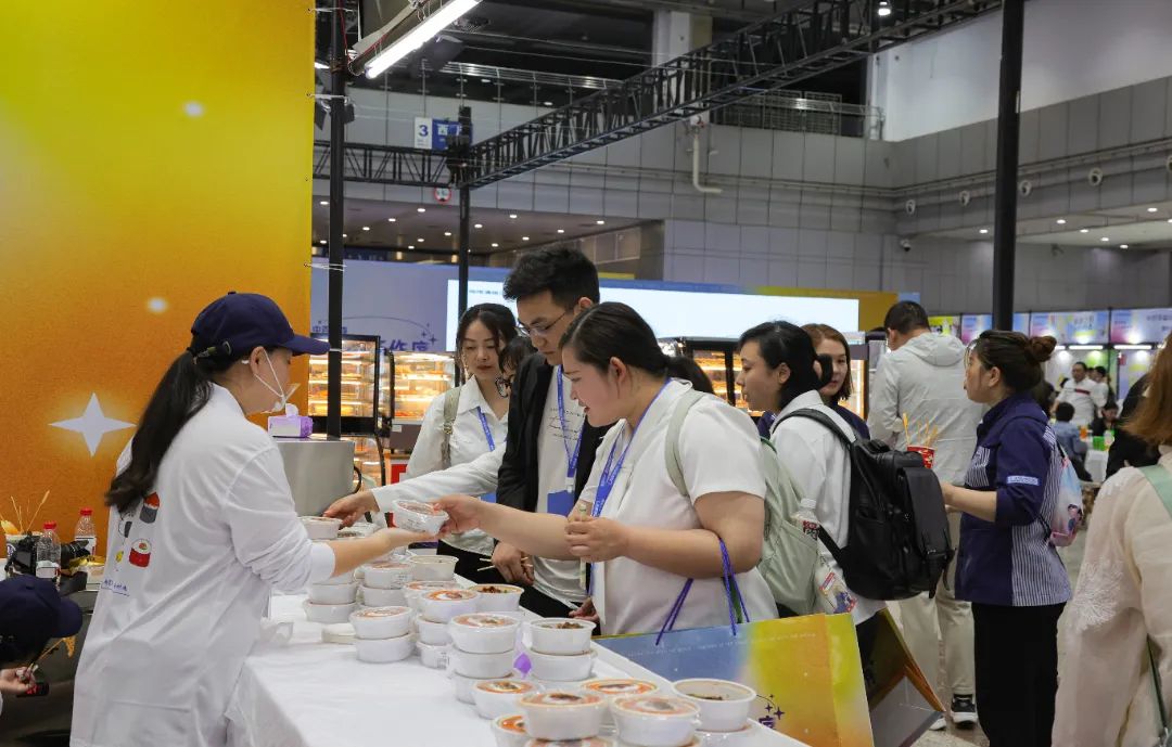 ׯ�к���Ϸ(�й�)�ɷ����޹�˾-����