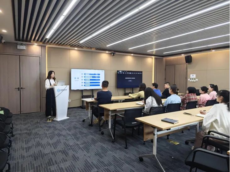 ׯ�к���Ϸ(�й�)�ɷ����޹�˾-����